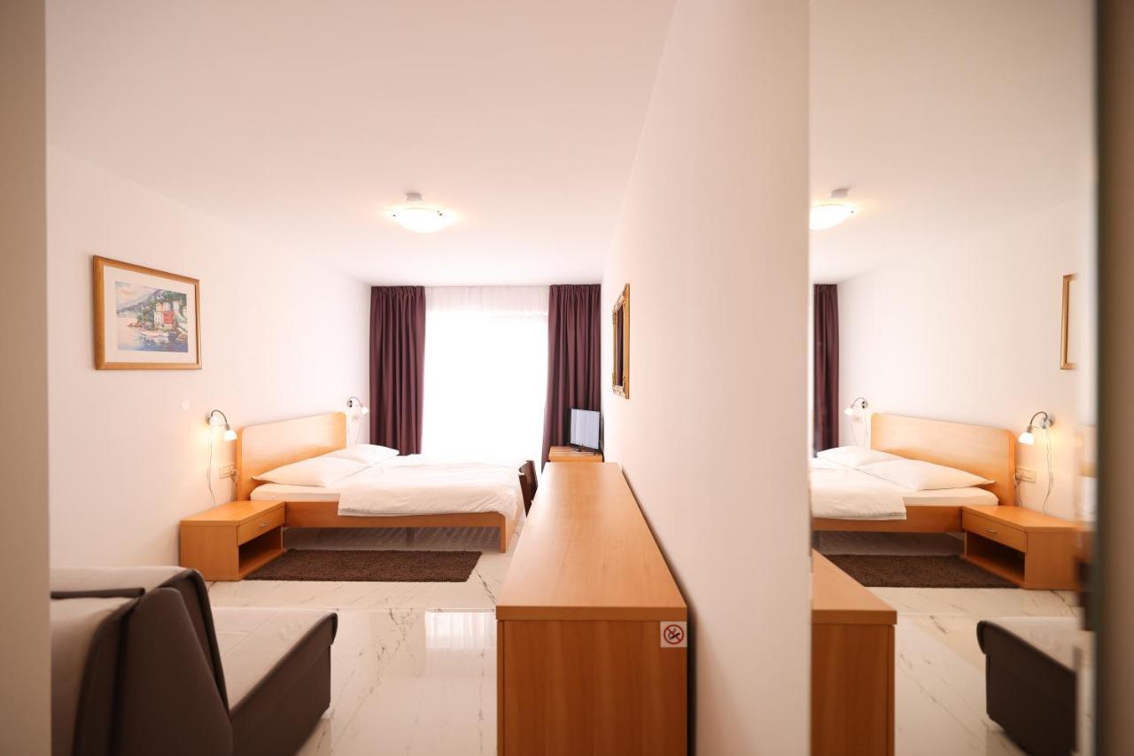 Depadansa Hotel Lucija*** Posedarje Exterior foto